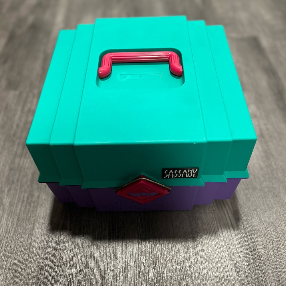 Teal and Purple Makeup Organizer